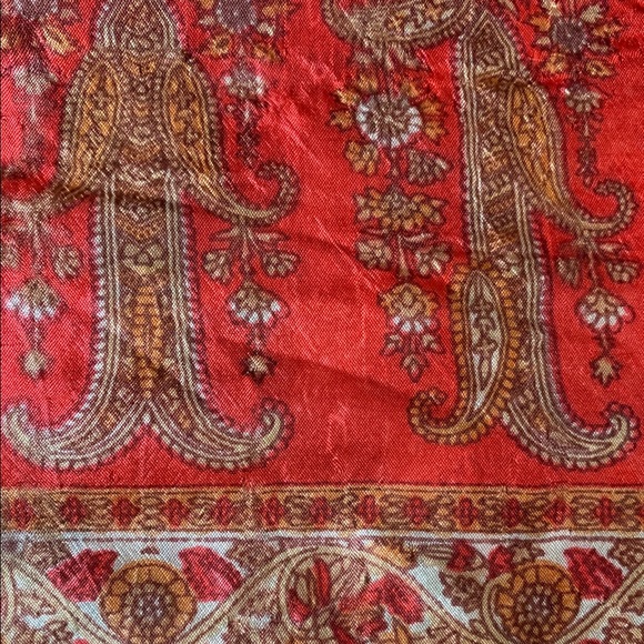 100% Silk Nepalese reversible skirt- Free Size - Picture 4 of 5